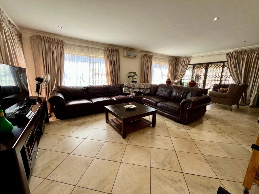 4 Bedroom Property for Sale in Safari Gardens North West